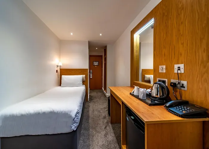 Central Park Hotel